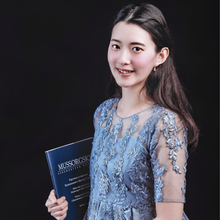 Laden Sie das Bild in den Galerie-Viewer, 15170 Reflexionen - Mengfei Gu, Piano