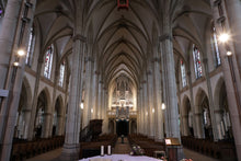Laden Sie das Bild in den Galerie-Viewer, 15095 Die Orgel von St. Cornelius in Viersen-Dülken - Organist: Giovanni Solinas