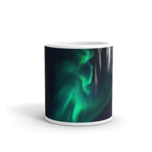 Laden Sie das Bild in den Galerie-Viewer, White glossy mug