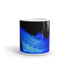 Laden Sie das Bild in den Galerie-Viewer, White glossy mug