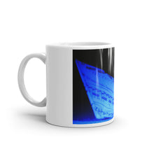 Laden Sie das Bild in den Galerie-Viewer, White glossy mug