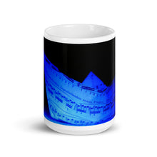 Laden Sie das Bild in den Galerie-Viewer, White glossy mug