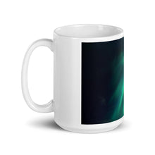 Laden Sie das Bild in den Galerie-Viewer, White glossy mug