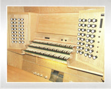 Laden Sie das Bild in den Galerie-Viewer, 13071 Almut Rössler an der Marcussen-Orgel im Dom zu Wesel
