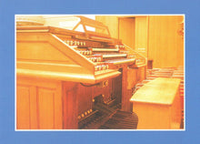 Laden Sie das Bild in den Galerie-Viewer, 60361 Die Orgel im großen Saal des Moskauer Tschaikowsky-Konservatoriums
